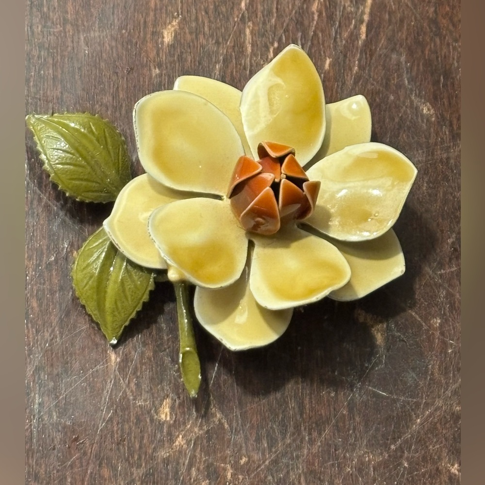 1960s enamel painted large light mustard yellow flower pin